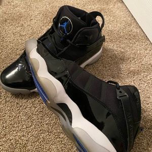 Air Jordan’s 11’s men’s shoes size 10.5